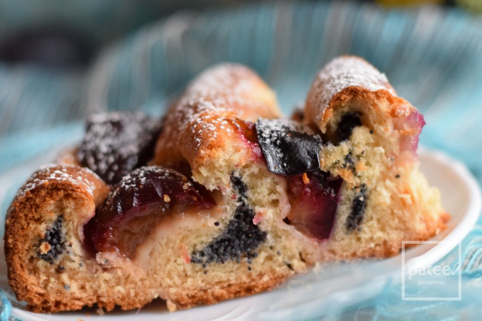 Пирог со сливами и маком - Шаг 20