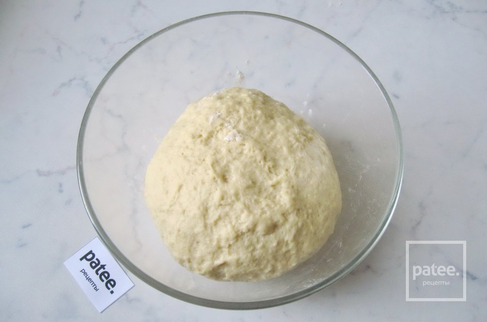 Сдобные пирожки с курицей - Шаг 7