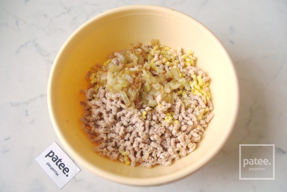 Сдобные пирожки с курицей - Шаг 10