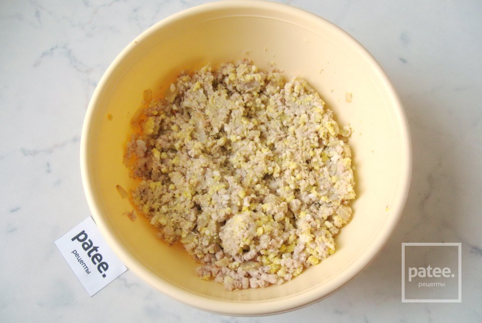 Сдобные пирожки с курицей - Шаг 11