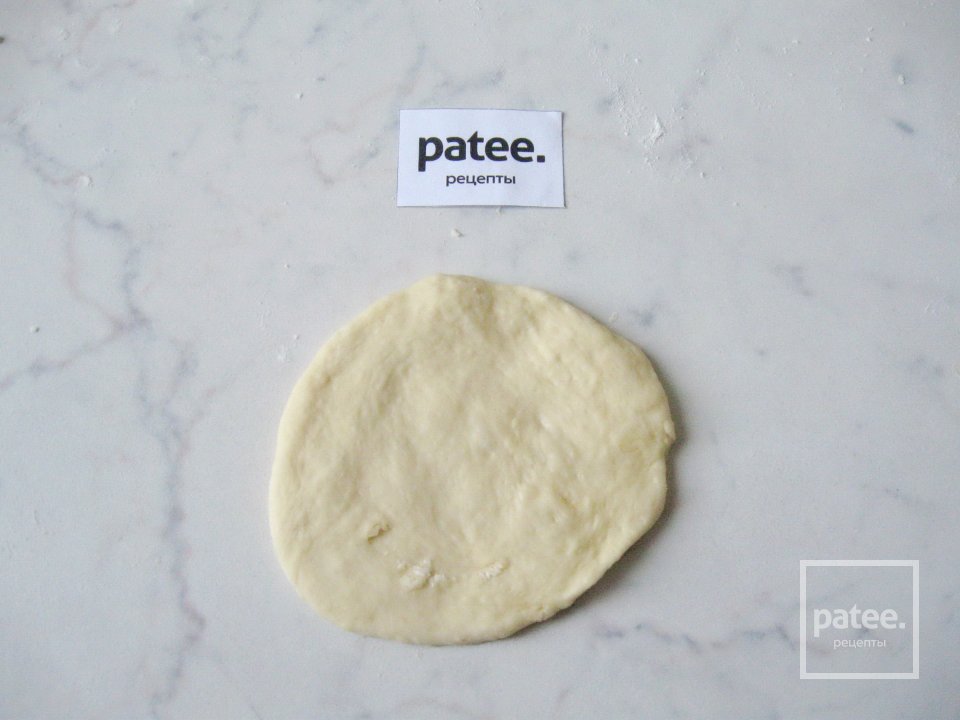 Сдобные пирожки с курицей - Шаг 15