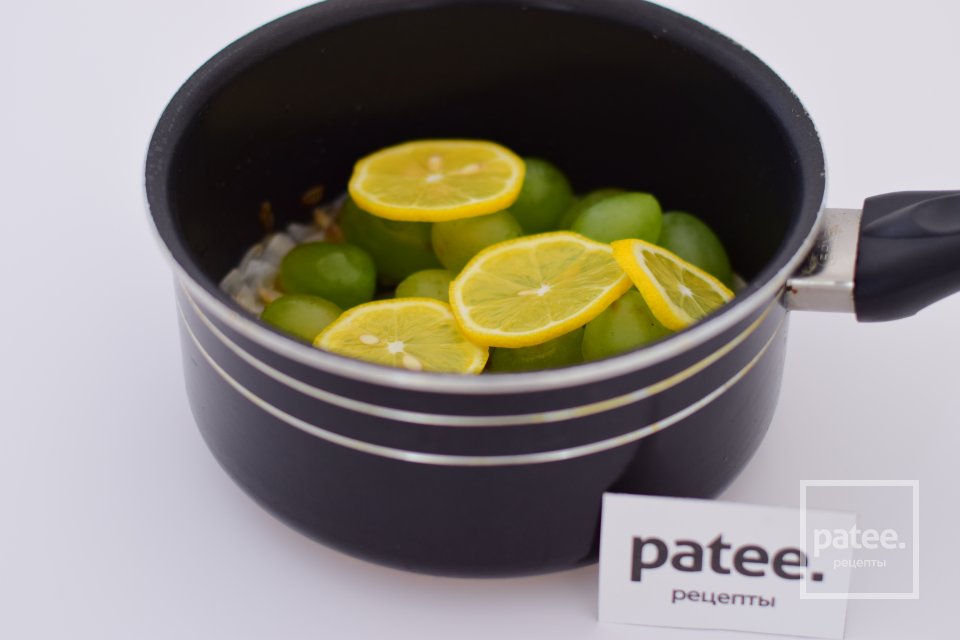 Куриное филе с виноградом - Шаг 9