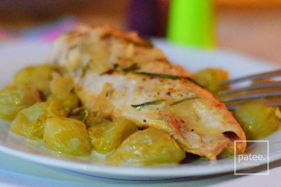 Куриное филе с виноградом - Шаг 14