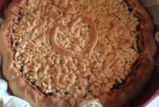 Пирог песочный с абрикосовым вареньем