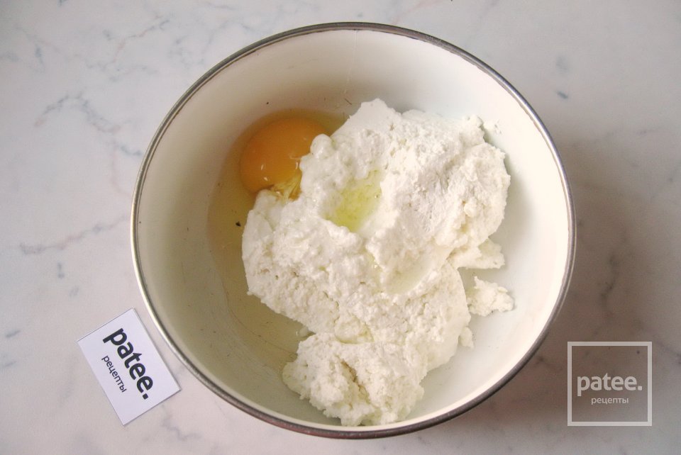 Сырники со сливами в карамели - Шаг 2