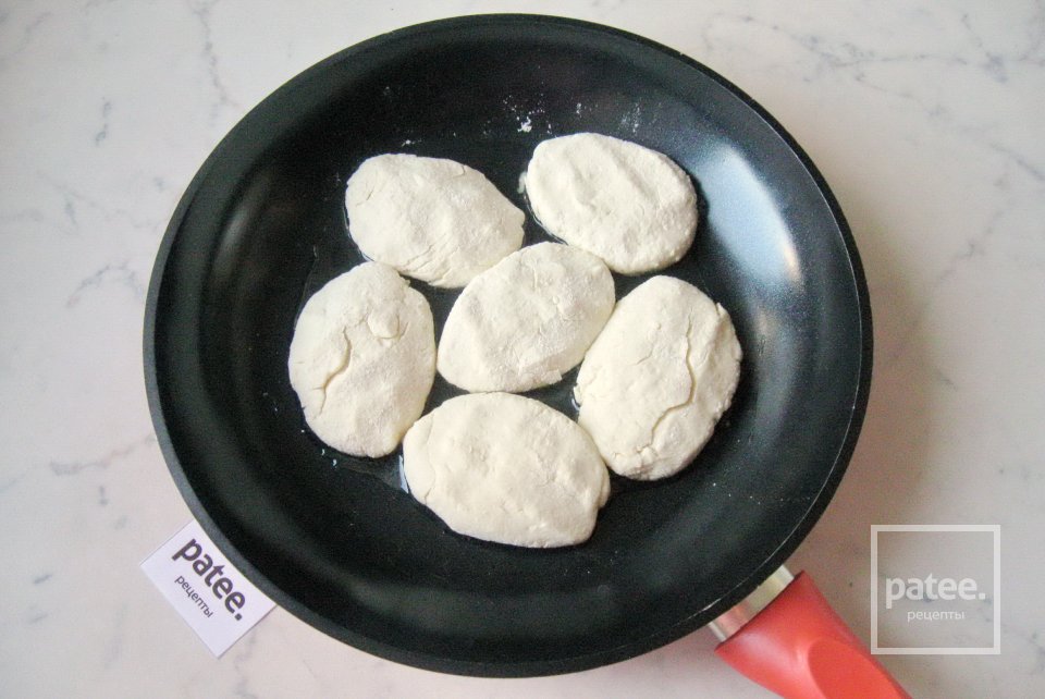 Сырники со сливами в карамели - Шаг 6