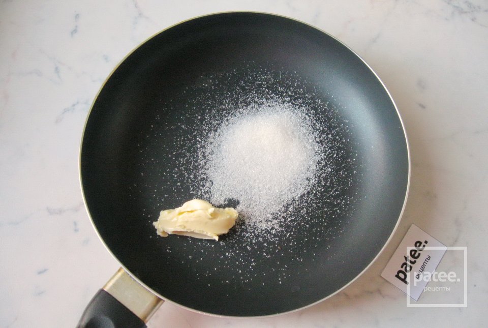 Сырники со сливами в карамели - Шаг 9