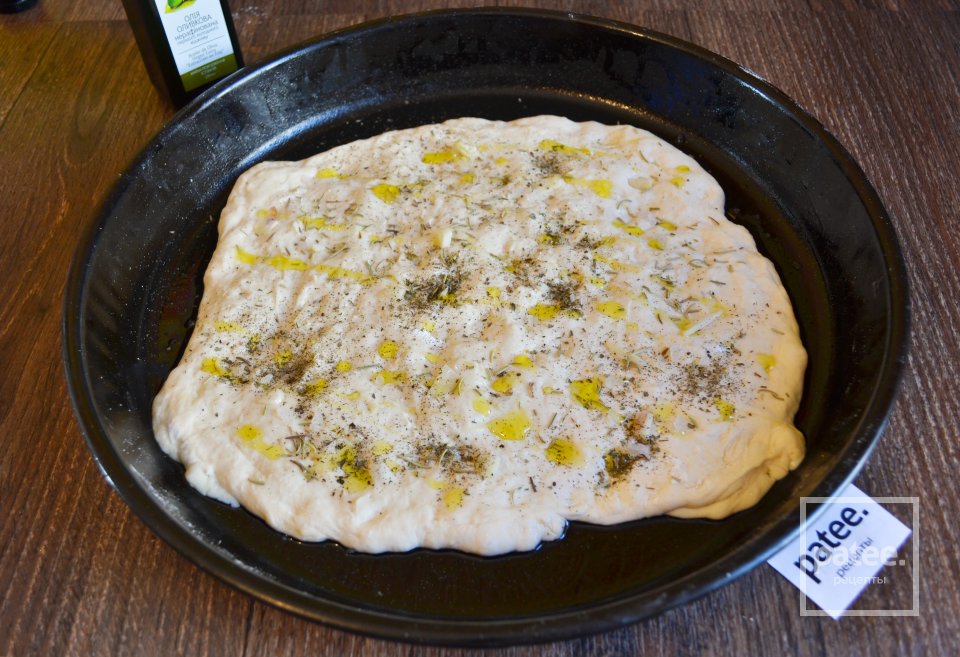 Фокачча с чесноком и прованскими травами - Шаг 15