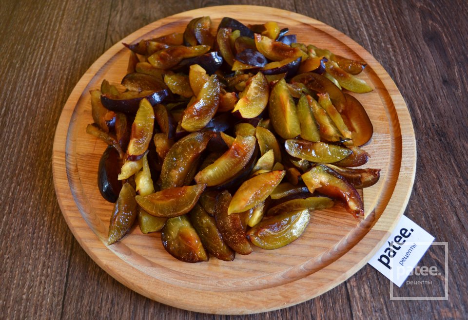 Тертый пирог со сливами - Шаг 9