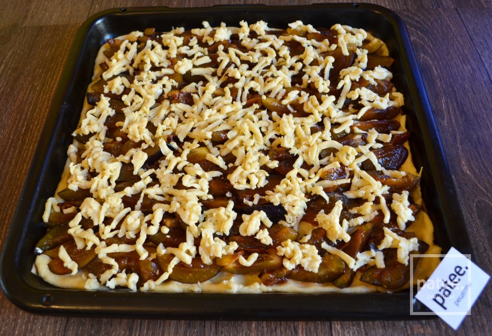 Тертый пирог со сливами - Шаг 11