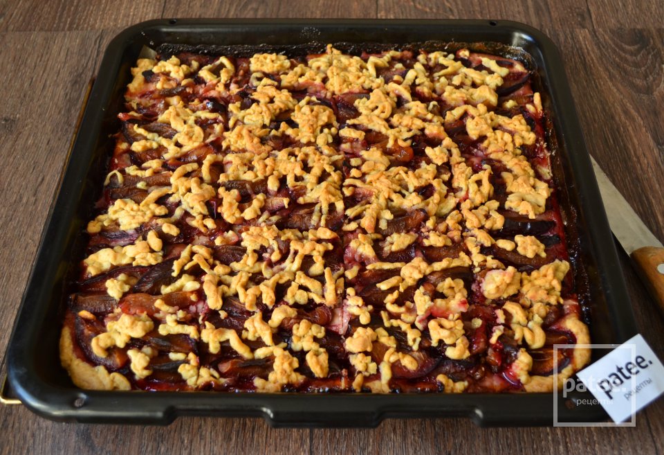 Тертый пирог со сливами - Шаг 12