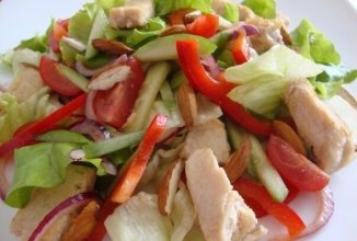 Лёгкий салат с курицей