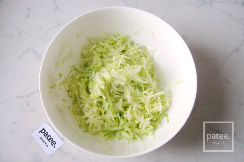 Рулет из кабачков с грибами - Шаг 2