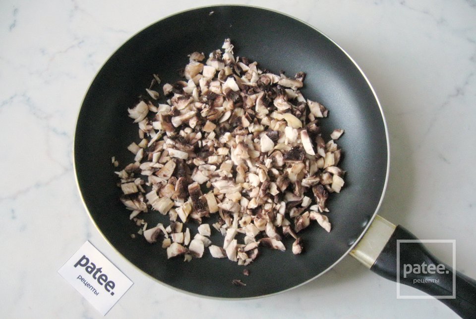 Рулет из кабачков с грибами - Шаг 8