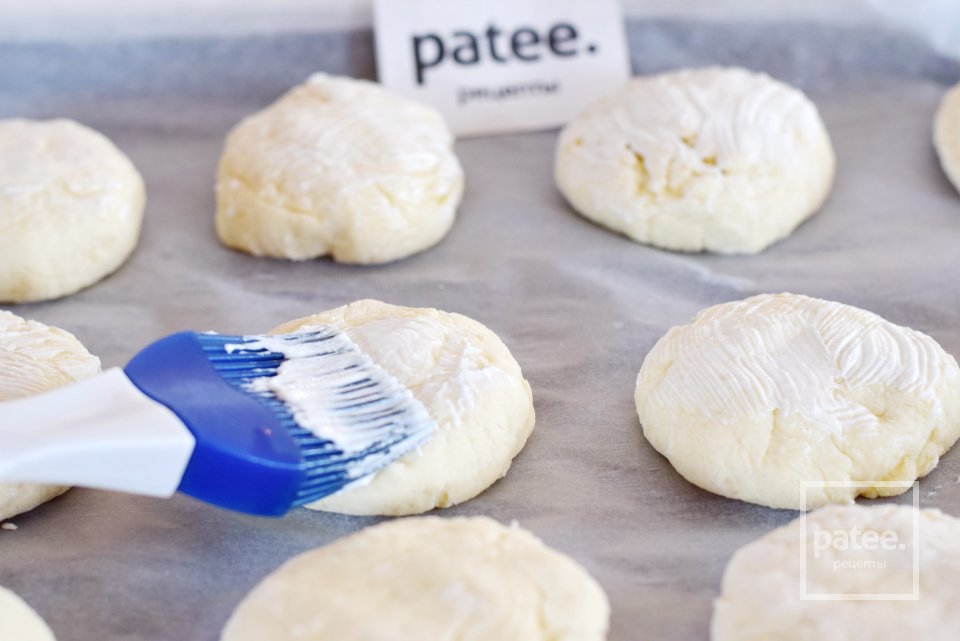 Сырники в духовке с йогуртово-маковой заливкой - Шаг 10