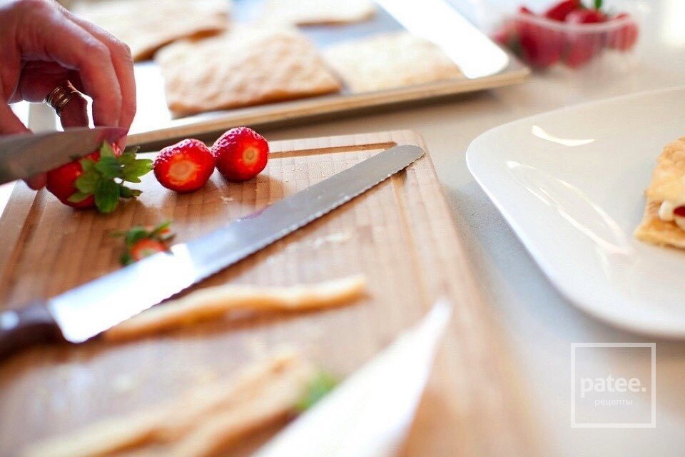 Пирожное Мильфей с клубникой - Шаг 6