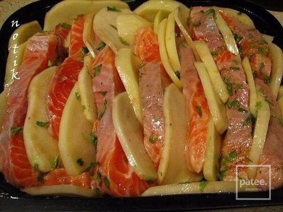 Лосось, запеченный с картофелем - Шаг 1