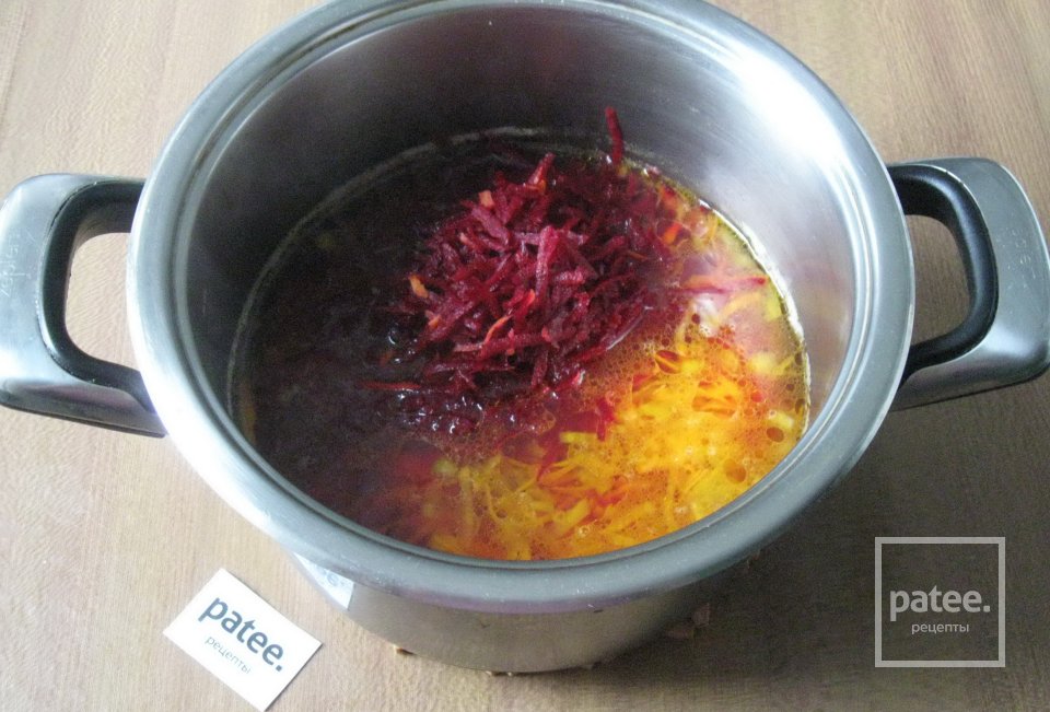 Вегетарианский борщ с маслятами - Шаг 11