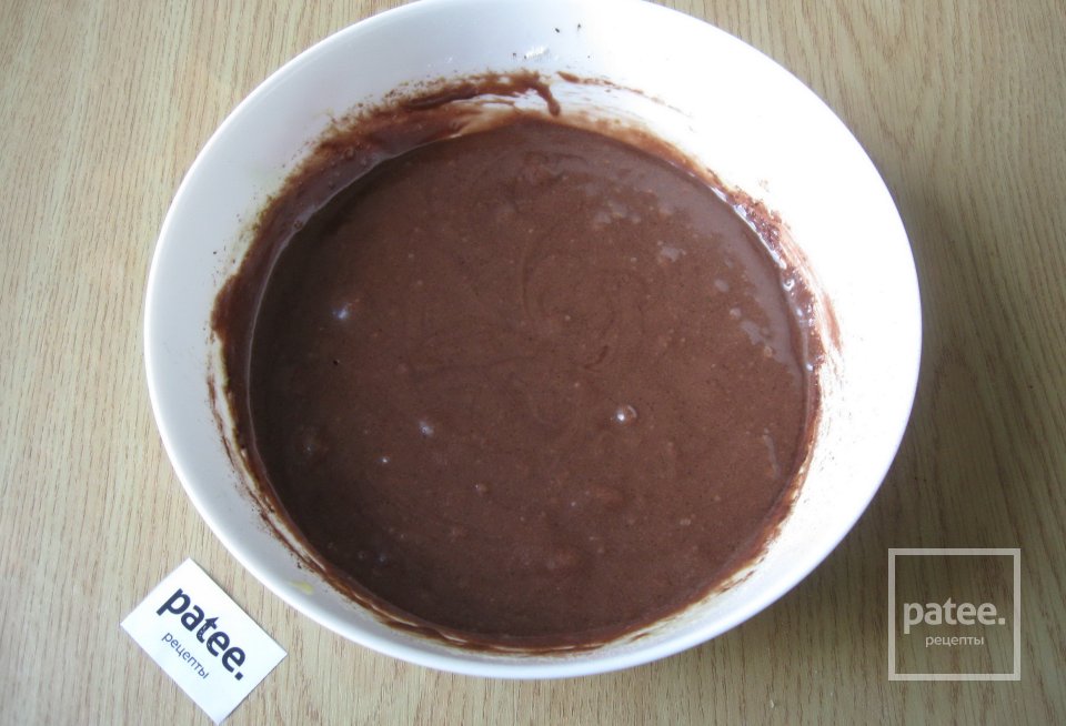 Шоколадный кекс с вишней - Шаг 10