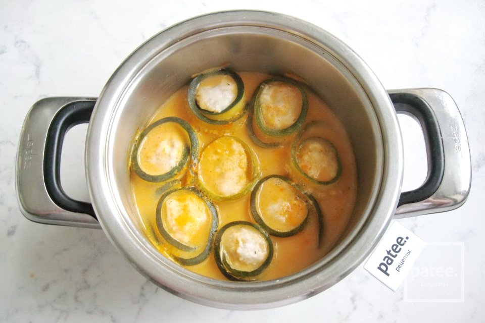 Рулетки из цуккини с куриным фаршем - Шаг 12