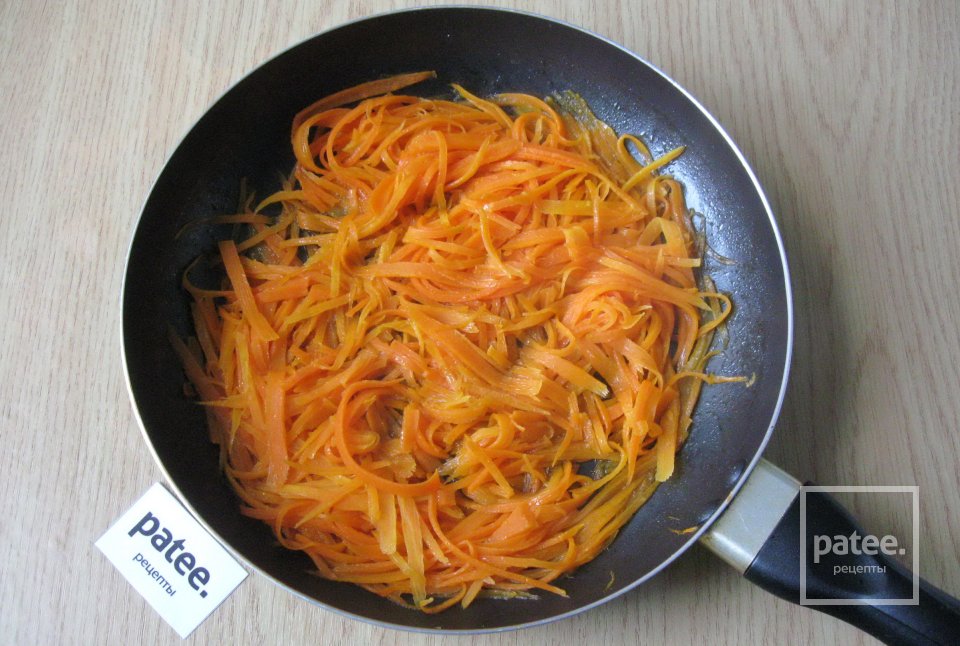 Куриный рулет с морковью и сыром на пару - Шаг 6