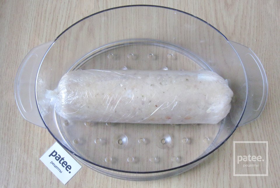 Куриный рулет с морковью и сыром на пару - Шаг 12