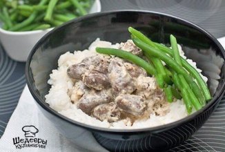 КУРИНЫЕ СЕРДЕЧКИ ТУШЕНЫЕ В СМЕТАНЕ 🍴