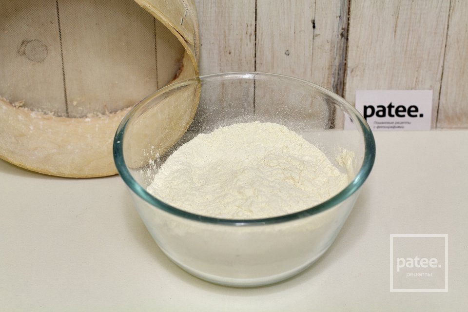 Пресное печенье "паучки" на Хэллоуин - Шаг 3