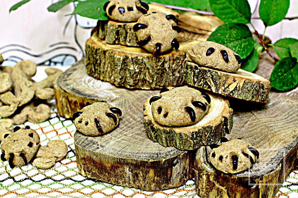 Пресное печенье "паучки" на Хэллоуин - Шаг 13