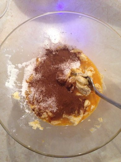 Маффины с шоколадом и кедровыми орехами - Шаг 3