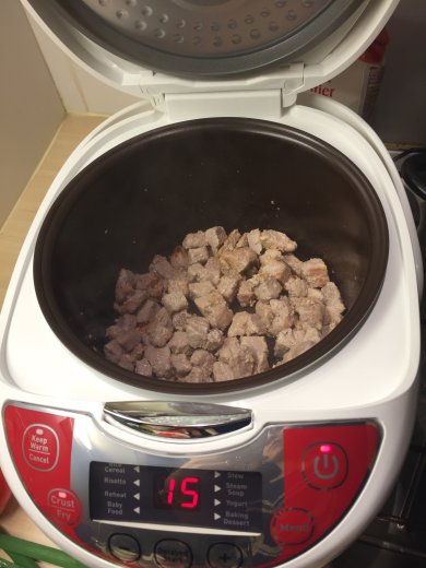 Гуляш в мультиварке - Шаг 1