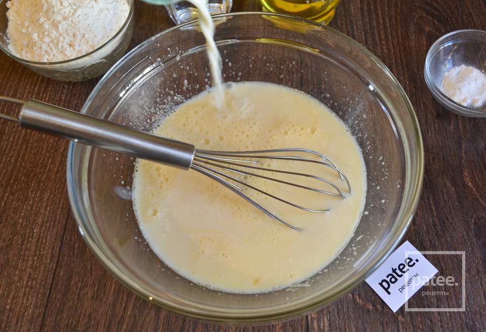 Тоненькие блины на молоке - Шаг 4