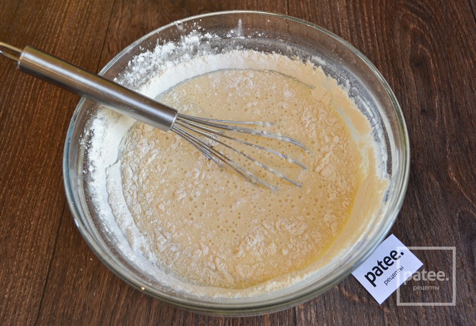 Тоненькие блины на молоке - Шаг 6