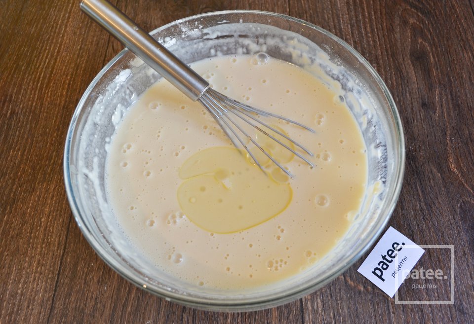 Тоненькие блины на молоке - Шаг 8
