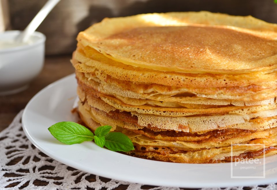 Тоненькие блины на молоке - Шаг 12