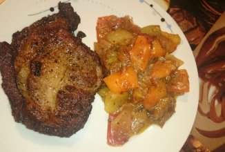 Свинина с овощами