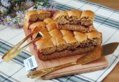 Медовая коврижка с джемом