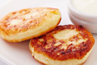 Диетические сырники с изюмом без сахара и муки