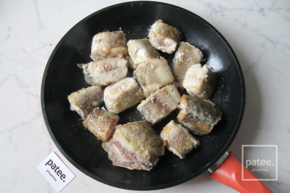 Хек в сливочном соусе - Шаг 5