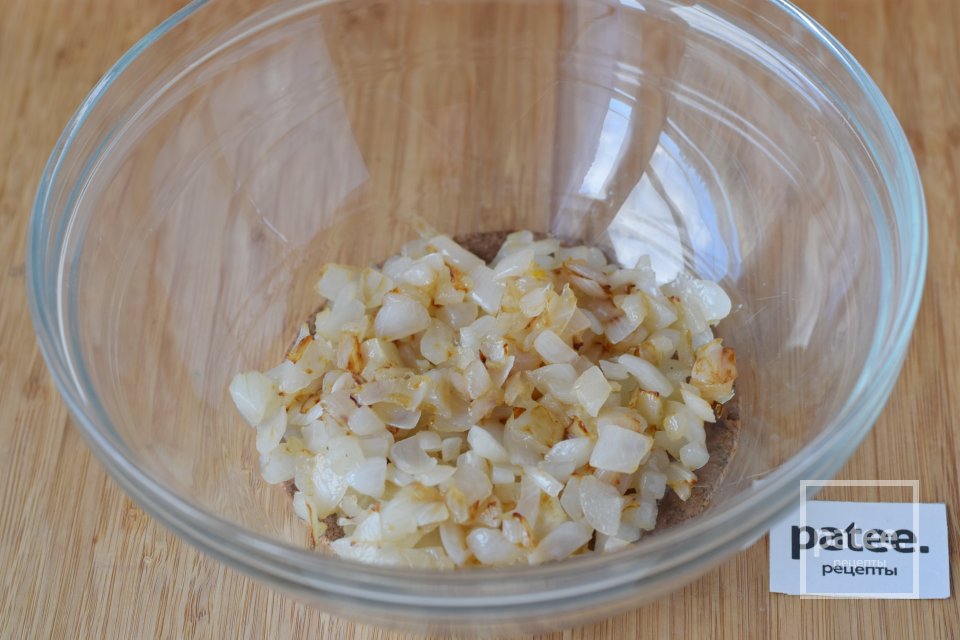 Салат из куриной печени с горошком - Шаг 8