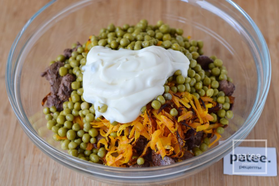 Салат из куриной печени с горошком - Шаг 11