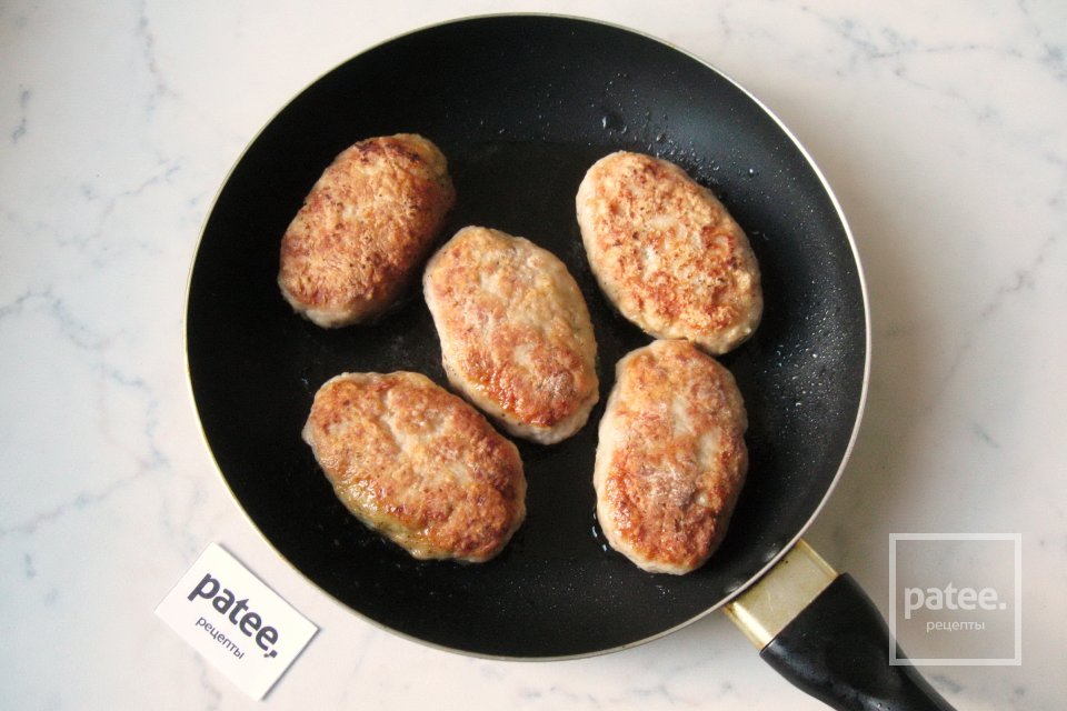 Котлеты с зелёным маслом - Шаг 17