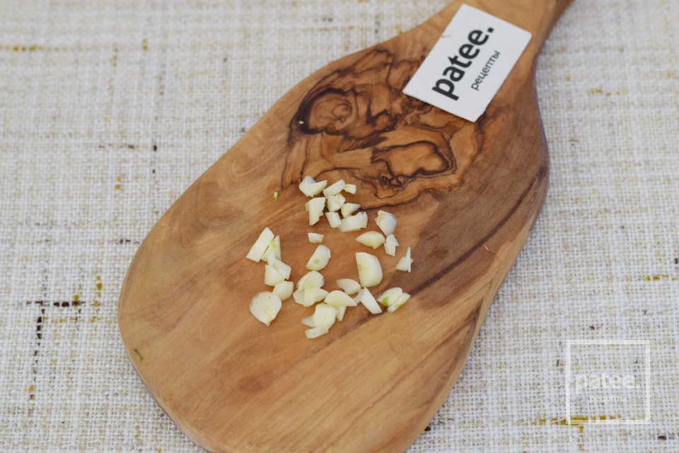 Крабовые палочки с овощами - Шаг 10