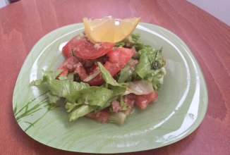 Салат с тунцом