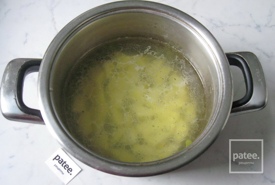 Горячий свекольник с грибами - Шаг 3