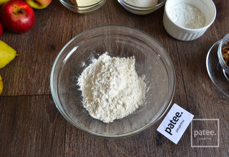 Пряный яблочный крамбл с грецкими орехами - Шаг 2