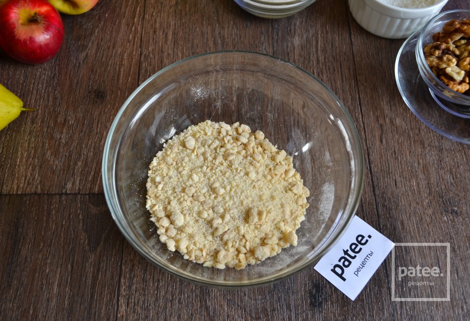 Пряный яблочный крамбл с грецкими орехами - Шаг 3