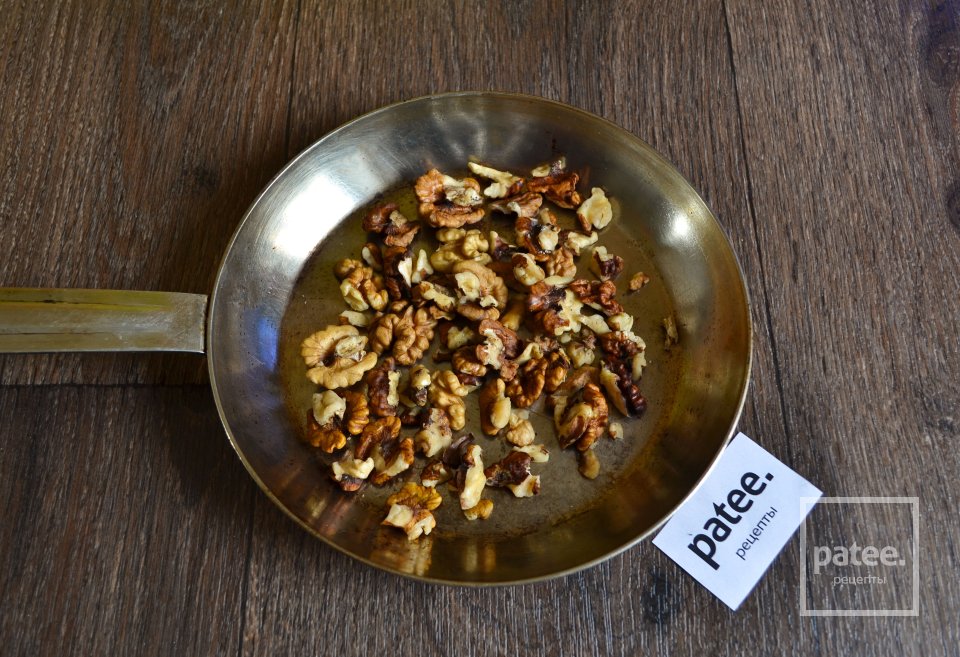 Пряный яблочный крамбл с грецкими орехами - Шаг 6