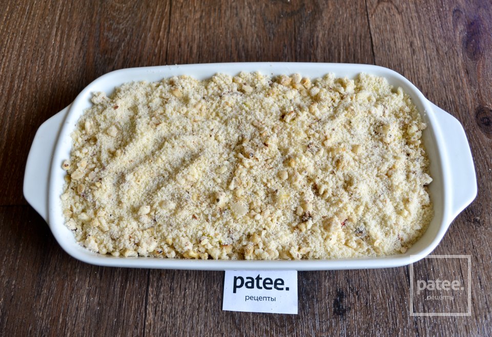 Пряный яблочный крамбл с грецкими орехами - Шаг 10