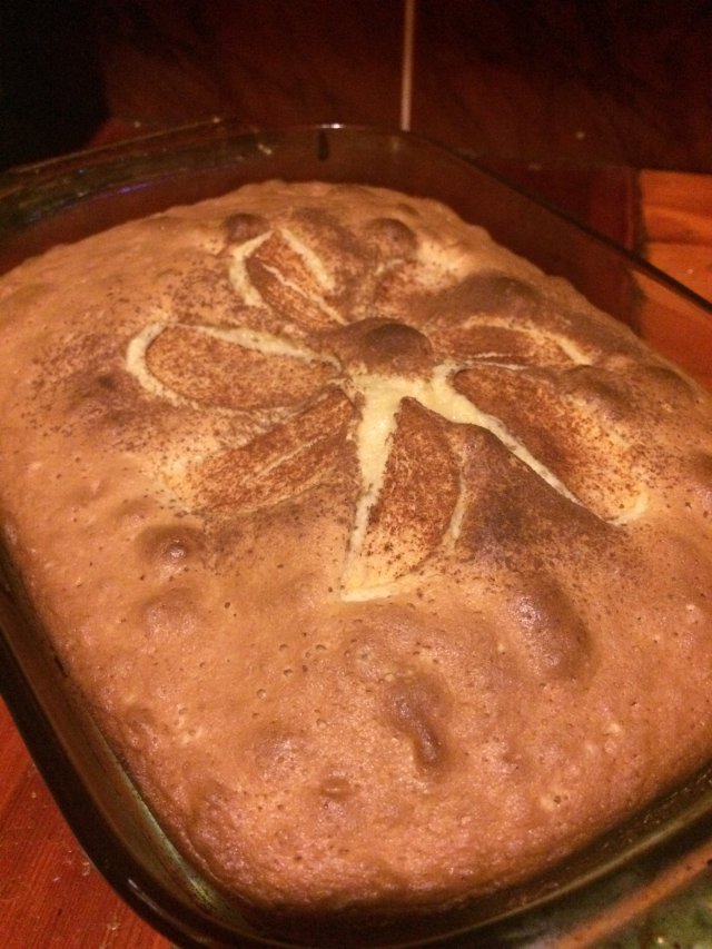 Пышная шарлотка с яблоками